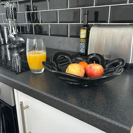 3-Bed Home From Home, Sleeps 6, Great For Contractors, Close To Gulliver'S Valley Theme Park, Free Parking, Hot Tub, Couple Retreat Σέφιλντ Εξωτερικό φωτογραφία